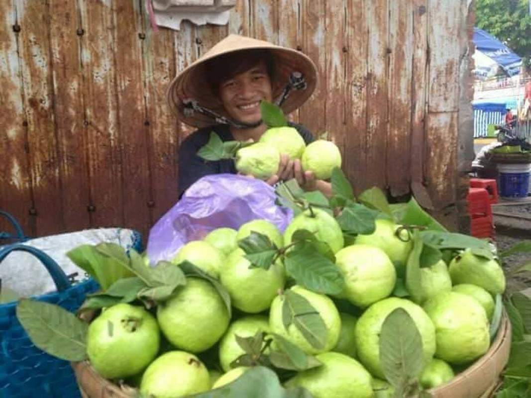 Sau Tung Son, den luot Le Roi PTTM &quot;len doi&quot; nhan sac-Hinh-9